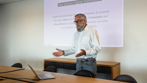 Dr. Boris Stepanow spricht zum Thema Digitale Souveränität