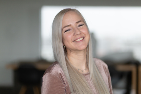 Lisa Preßmar, Leitung UX/UI Design bei UEBERBIT Lisa Preßmar, Leitung UX/UI Design bei UEBERBIT